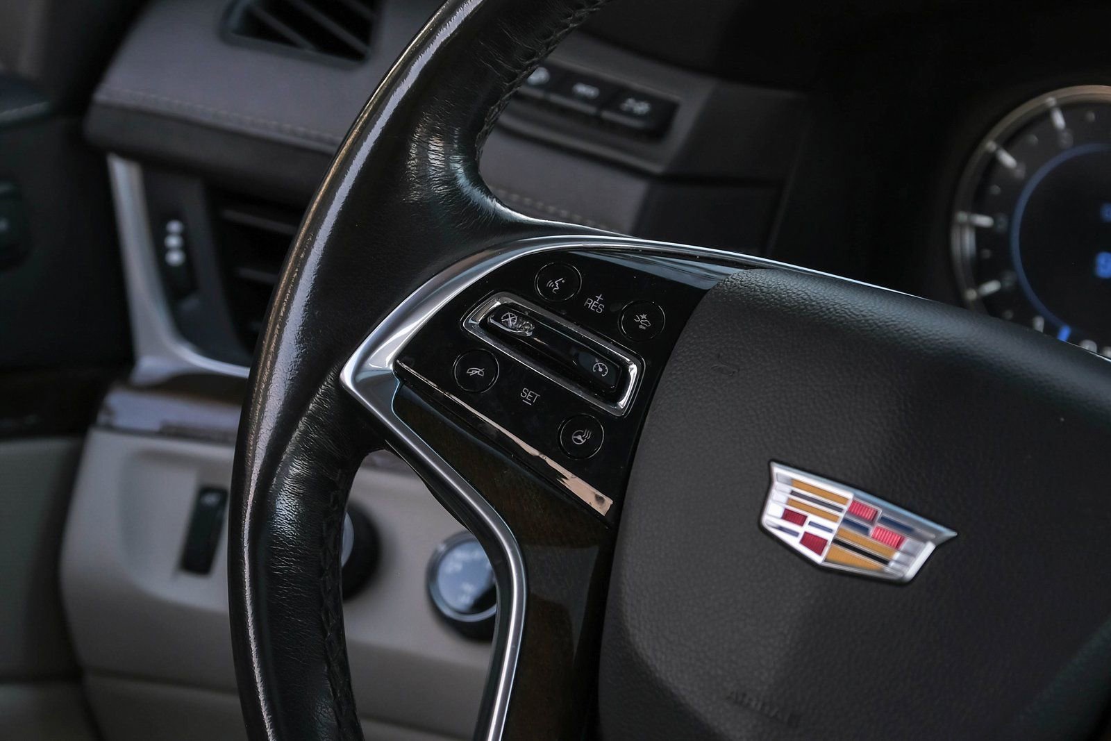 Used 2020 Cadillac Escalade ESV Luxury image 20