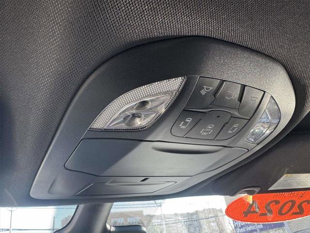 Used 2024 Chrysler Pacifica Limited image 28