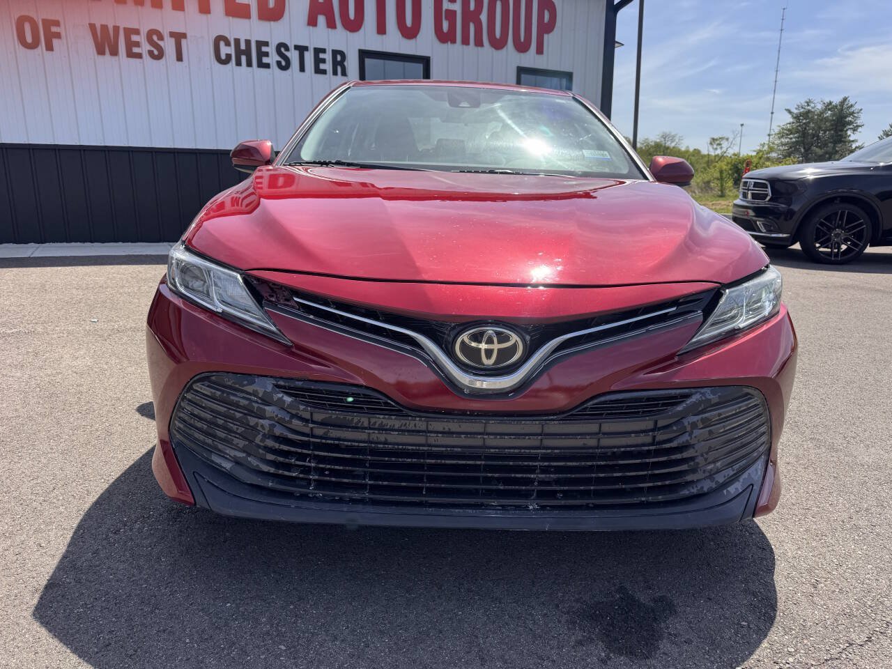Used 2020 Toyota Camry LE FWD image 3