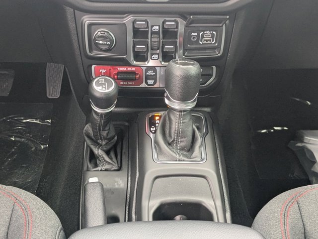 New 2025 Jeep Gladiator Rubicon image 17