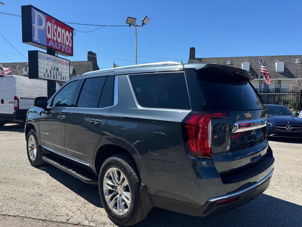 Used 2021 GMC Yukon SLT w/ SLT Premium Package AWD/4WD image 5