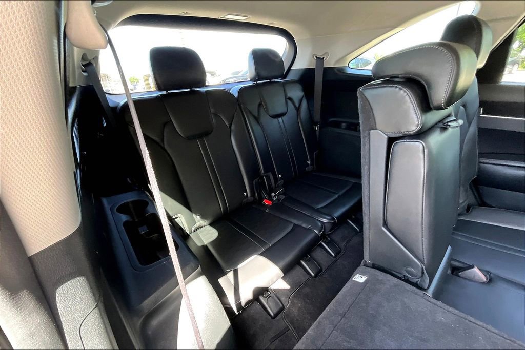 Used 2024 Kia Sorento S image 38