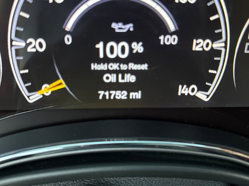 Used 2020 Jeep Grand Cherokee Limited w/ Luxury Group II image 25