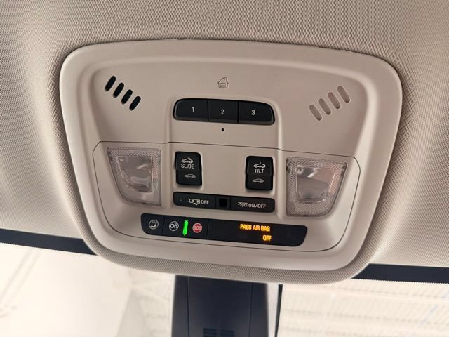 Used 2018 Chevrolet Traverse High Country AWD/4WD image 39