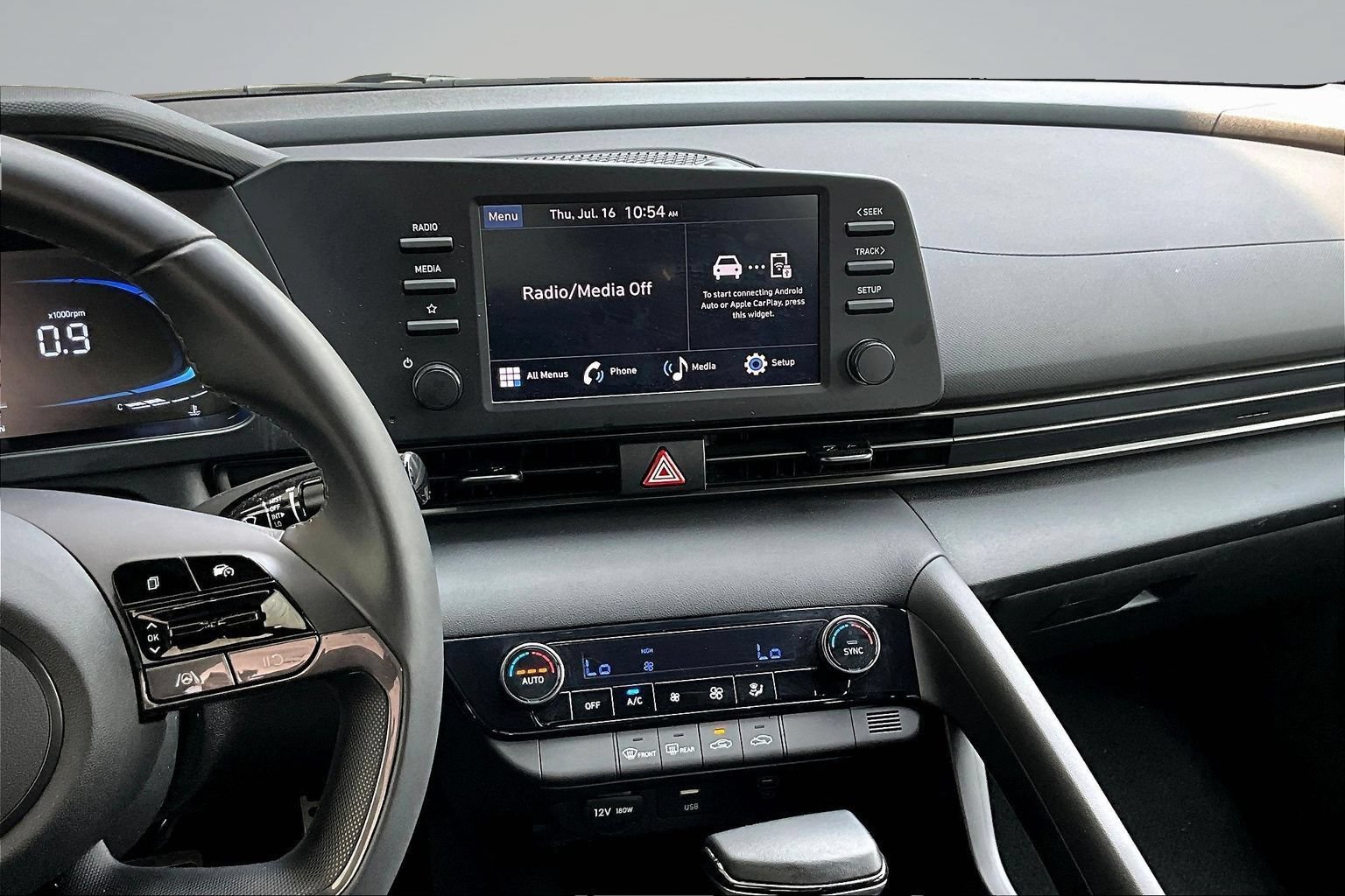 Used 2025 Hyundai Elantra Sport FWD image 9