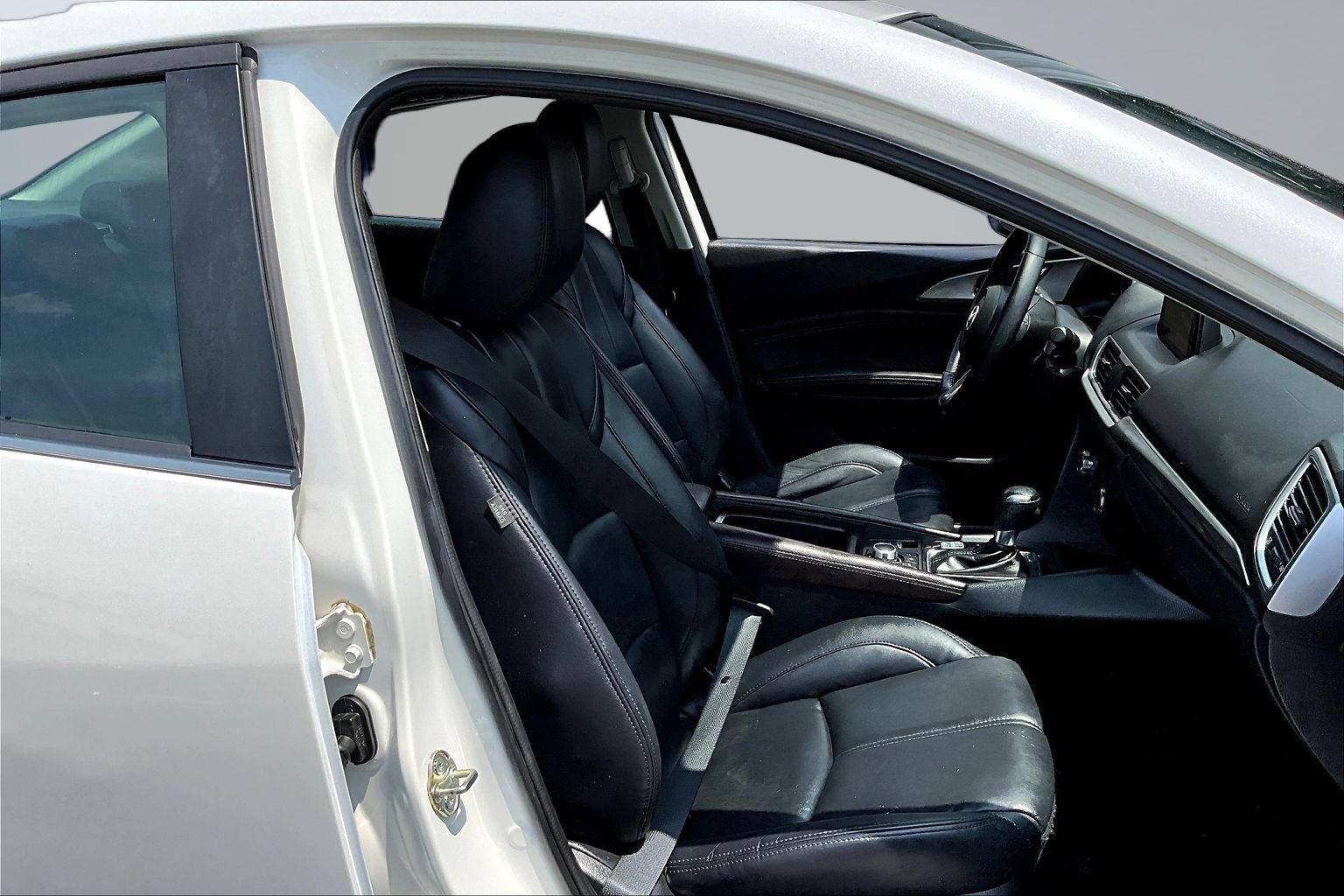 Used 2018 MAZDA MAZDA3 Touring FWD image 28