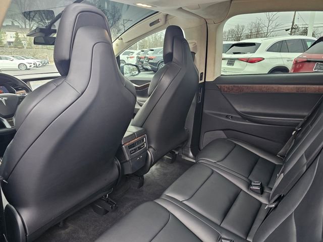 Used 2018 Tesla Model X 75D image 23