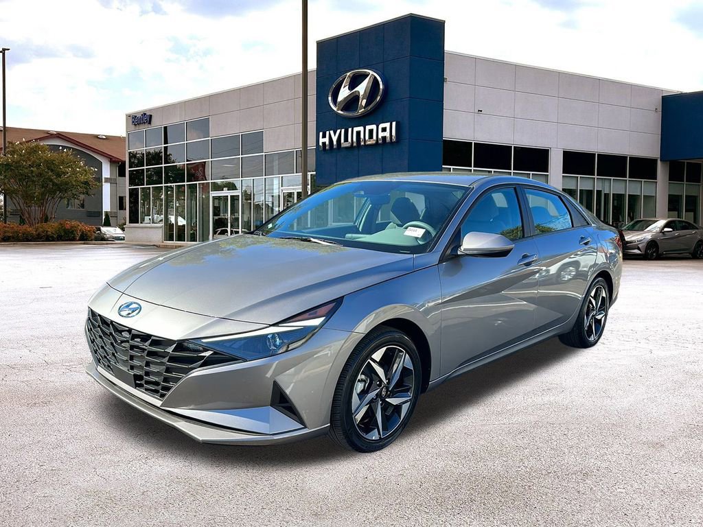 Used 2023 Hyundai Elantra SEL w/ Convenience Package