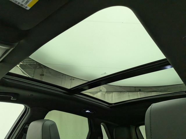 New 2026 Cadillac XT5 Sportv w/ LPO, Floor Liner Package image 19