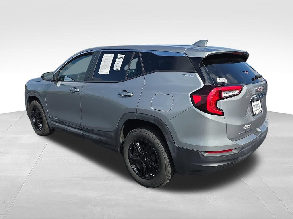 Used 2024 GMC Terrain SLE AWD/4WD image 3