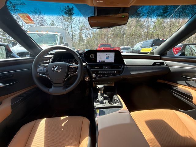 Used 2025 Lexus ES 350 w/ Premium Package image 16