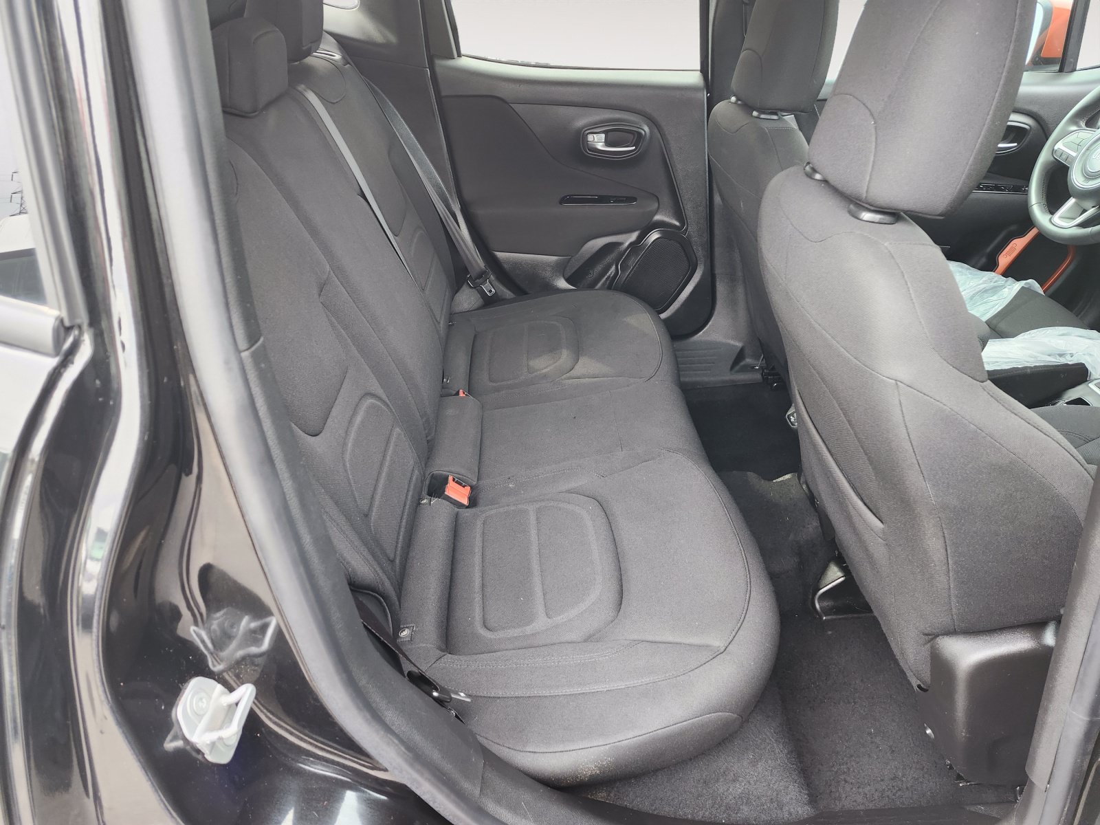 Used 2020 Jeep Renegade Latitude FWD image 16