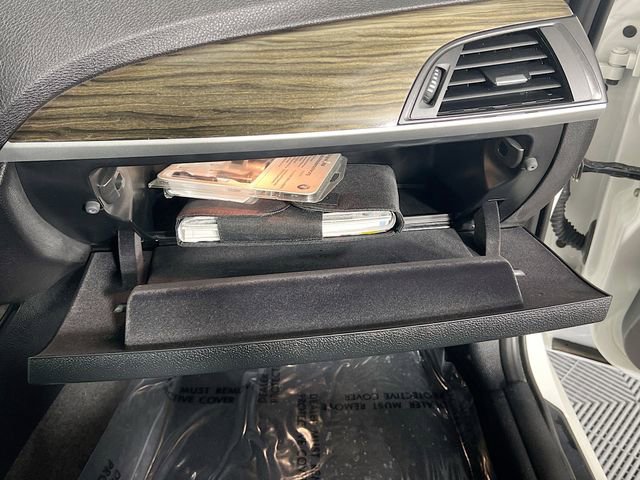 Used 2017 BMW 230i Convertible image 30