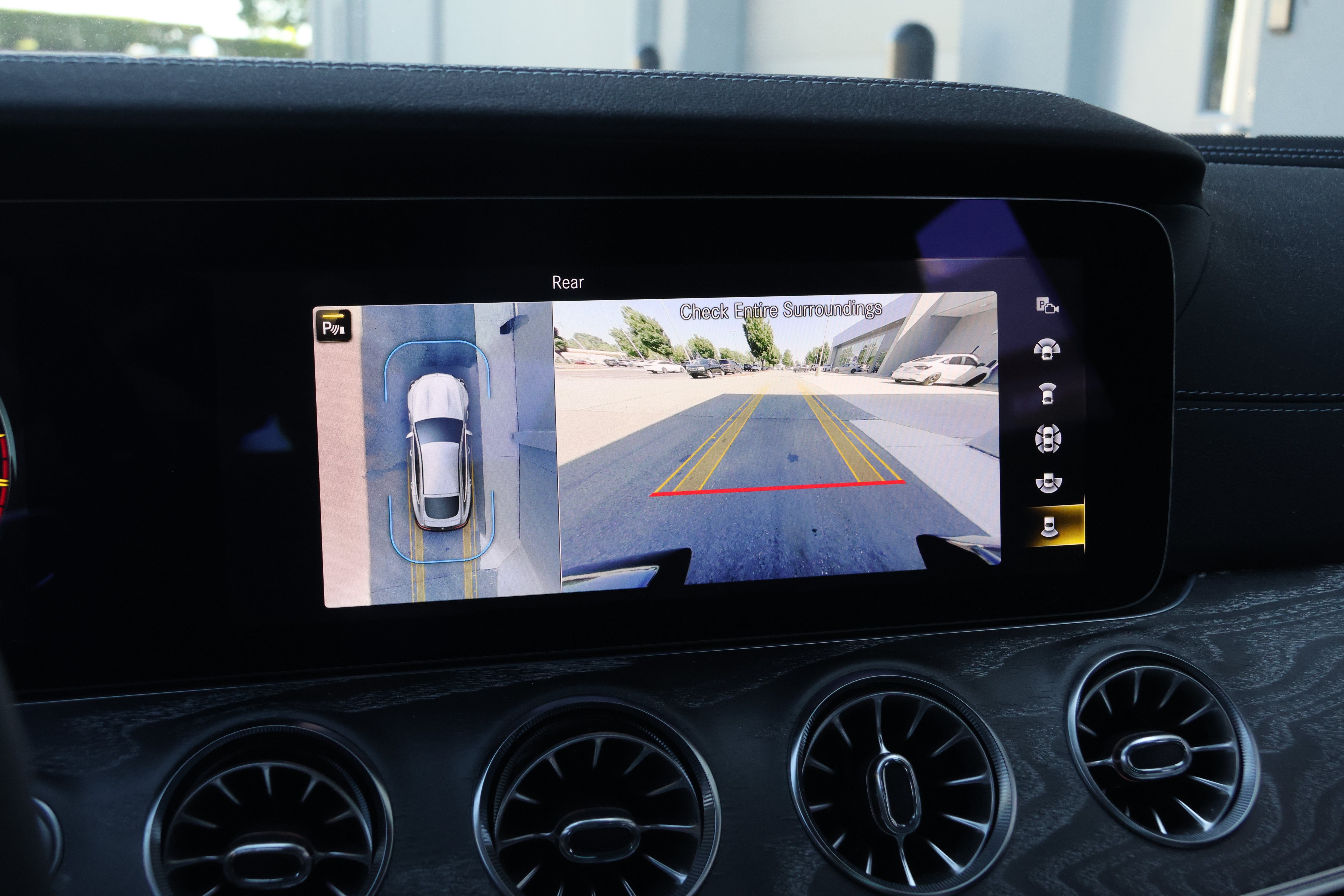 Used 2022 Mercedes-Benz AMG GT 43 image 27