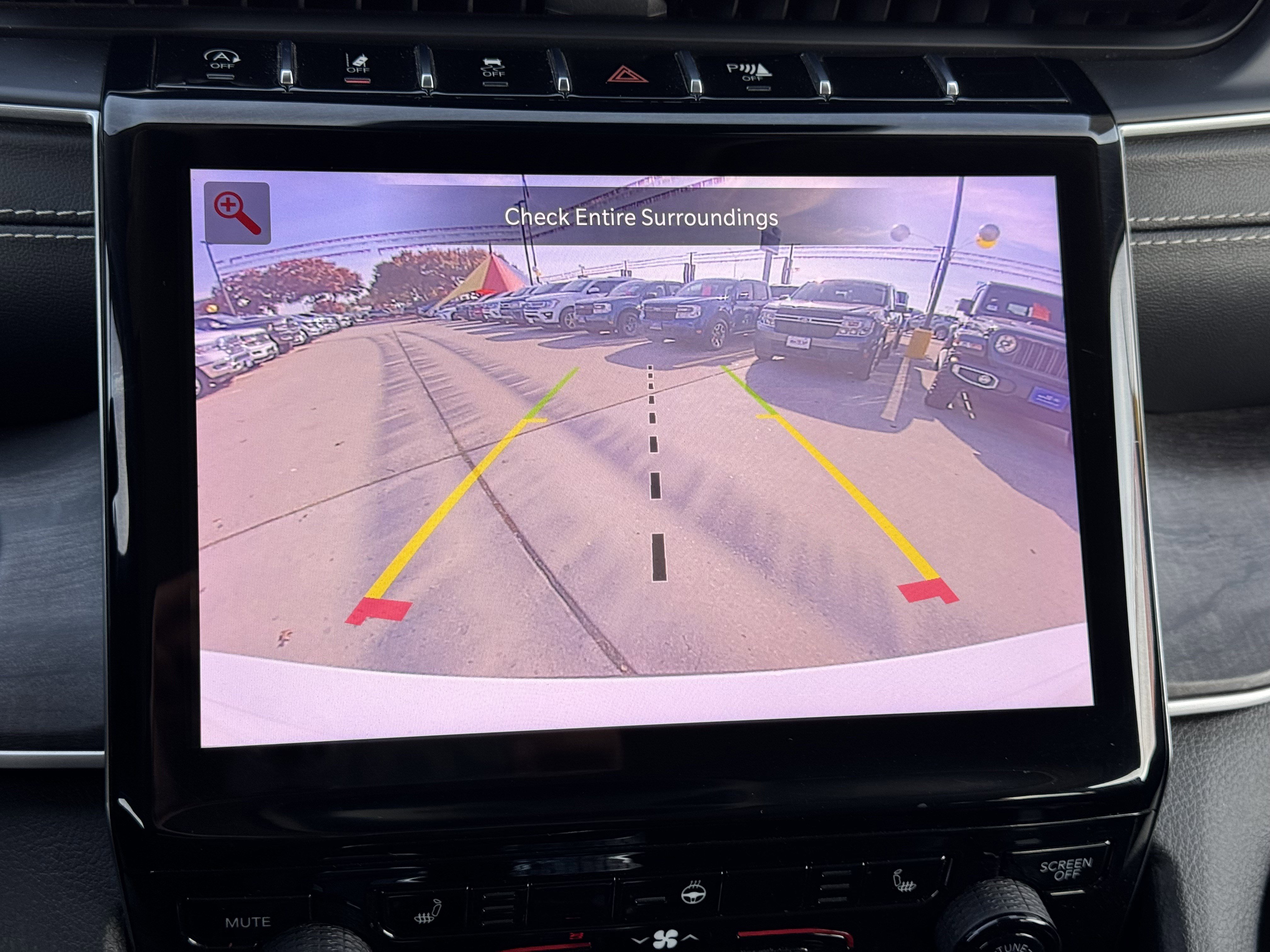 Used 2023 Jeep Grand Cherokee L Limited image 28