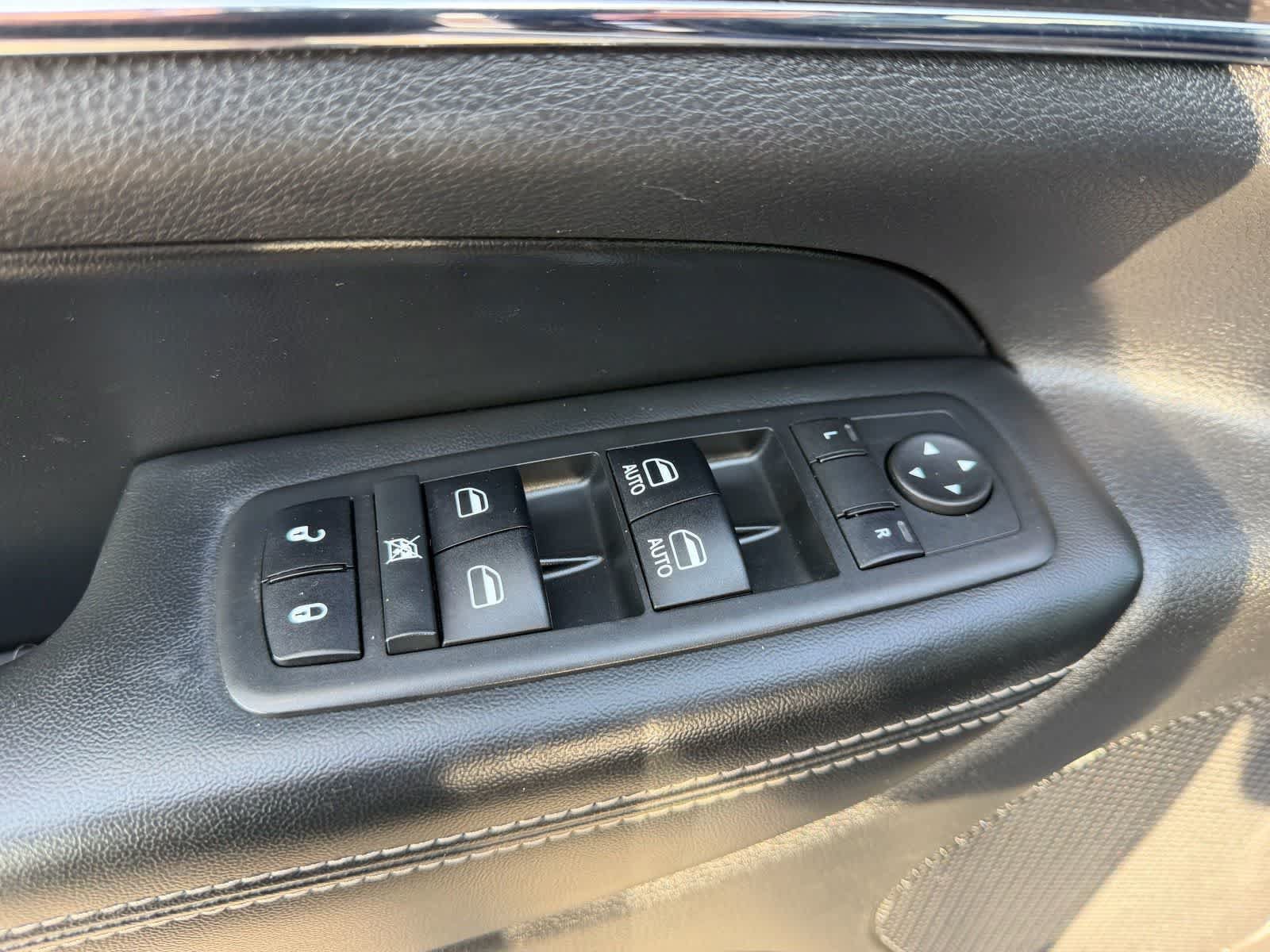 Used 2015 Jeep Grand Cherokee Limited AWD/4WD image 22