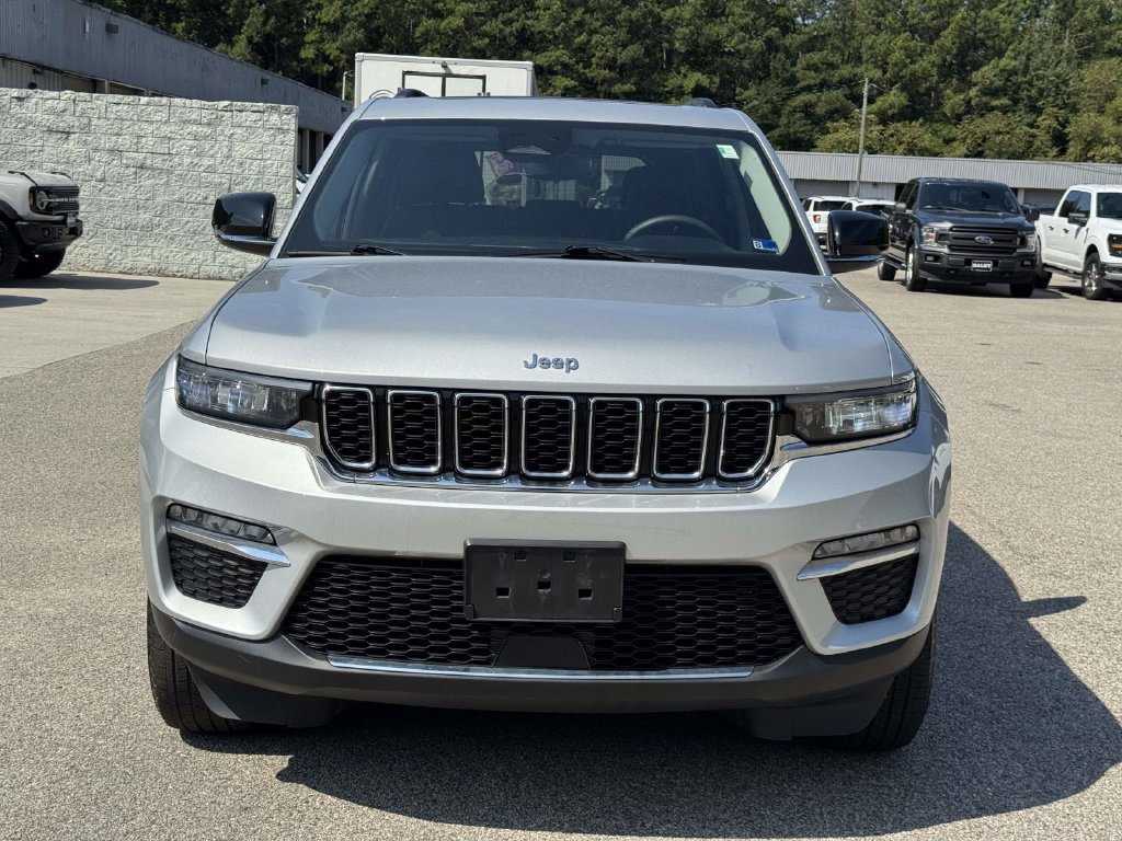Used 2023 Jeep Grand Cherokee Limited AWD/4WD image 26
