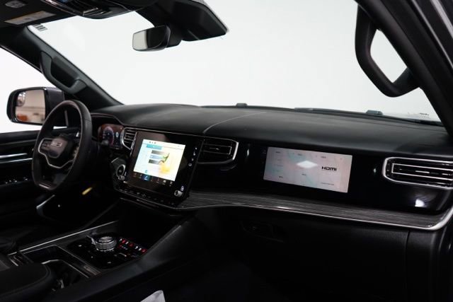 Used 2022 Jeep Wagoneer Series III w/ Premium Group I image 17