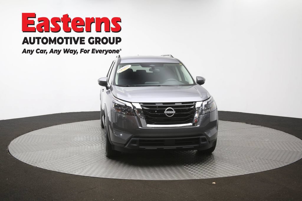 Used 2025 Nissan Pathfinder SV FWD image 52