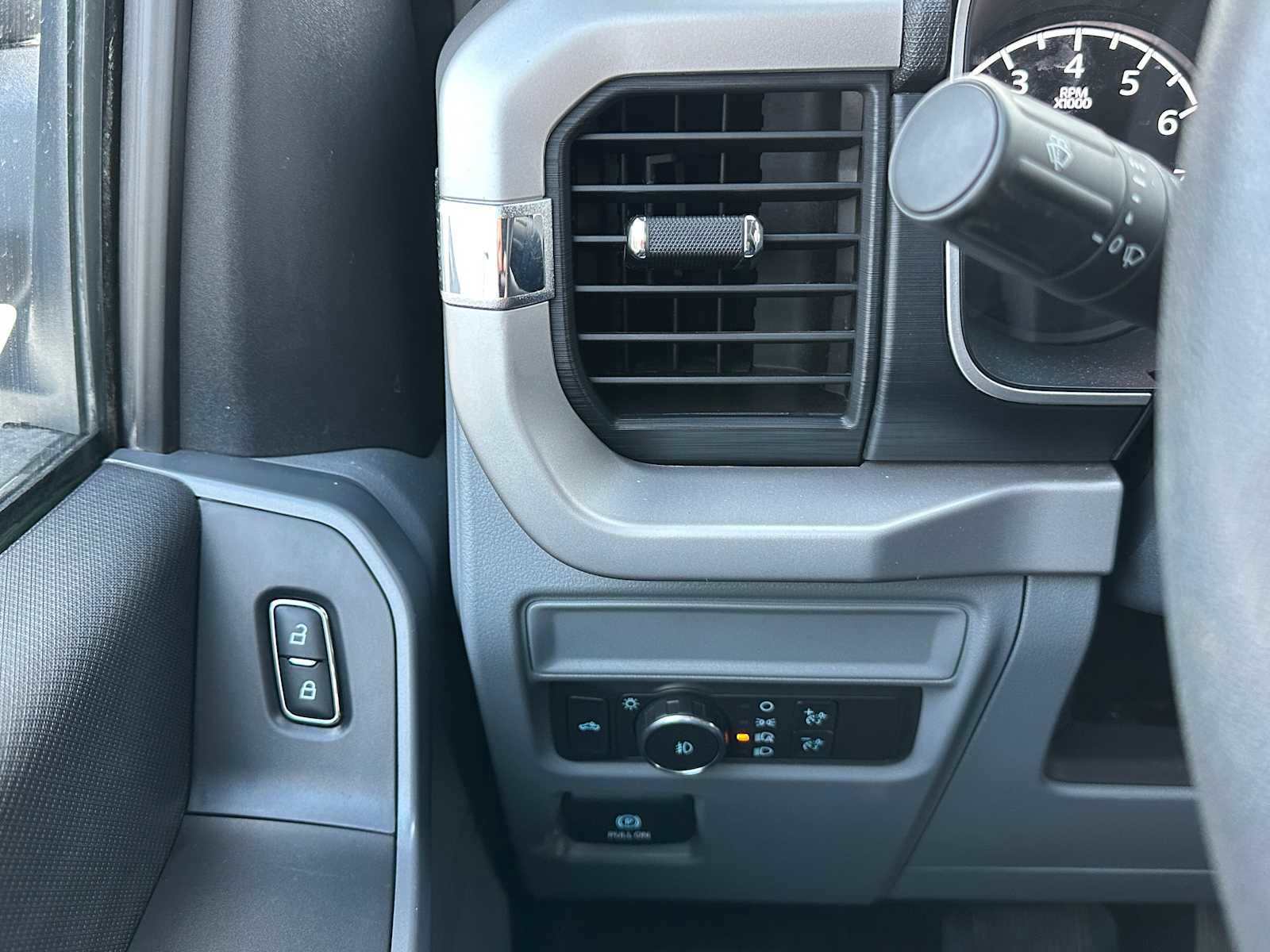 Used 2022 Ford F150 XLT w/ Trailer Tow Package image 32