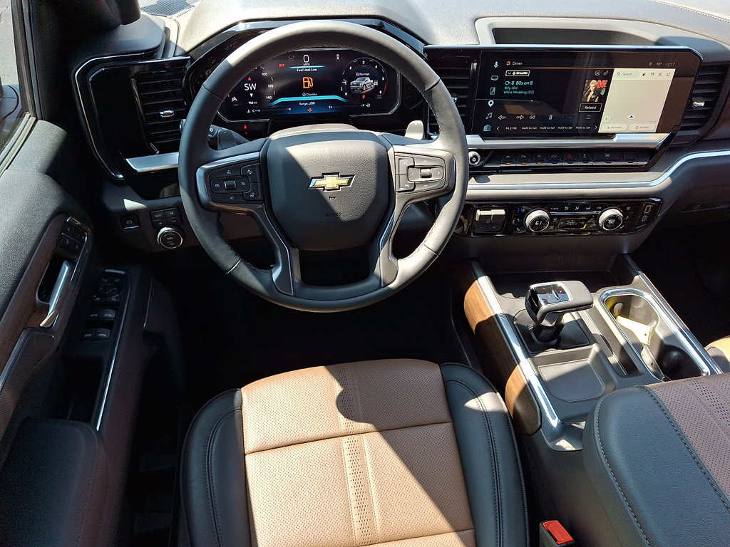 Used 2026 Chevrolet Silverado 1500 High Country w/ High Country Premium Package AWD/4WD image 11