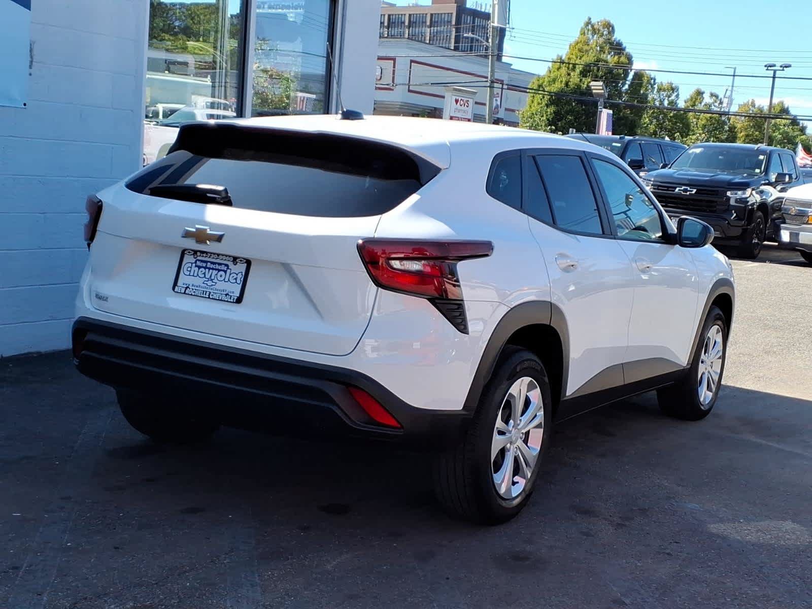 Used 2024 Chevrolet Trax LS FWD image 6