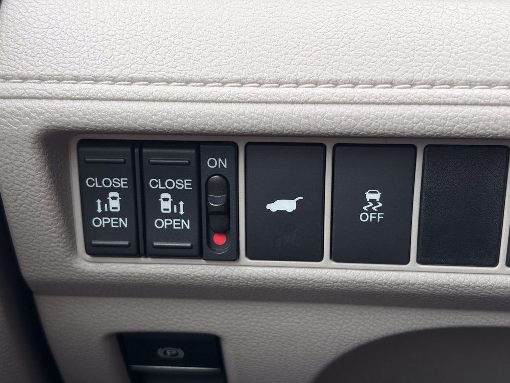 Used 2025 Honda Odyssey EX-L image 35