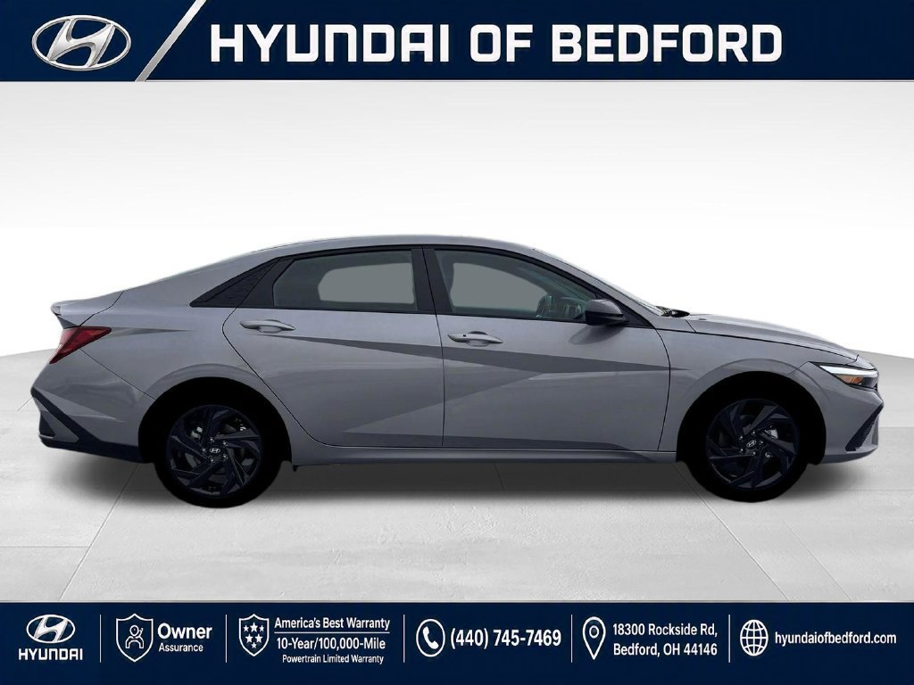 Used 2026 Hyundai Elantra Sport FWD image 11
