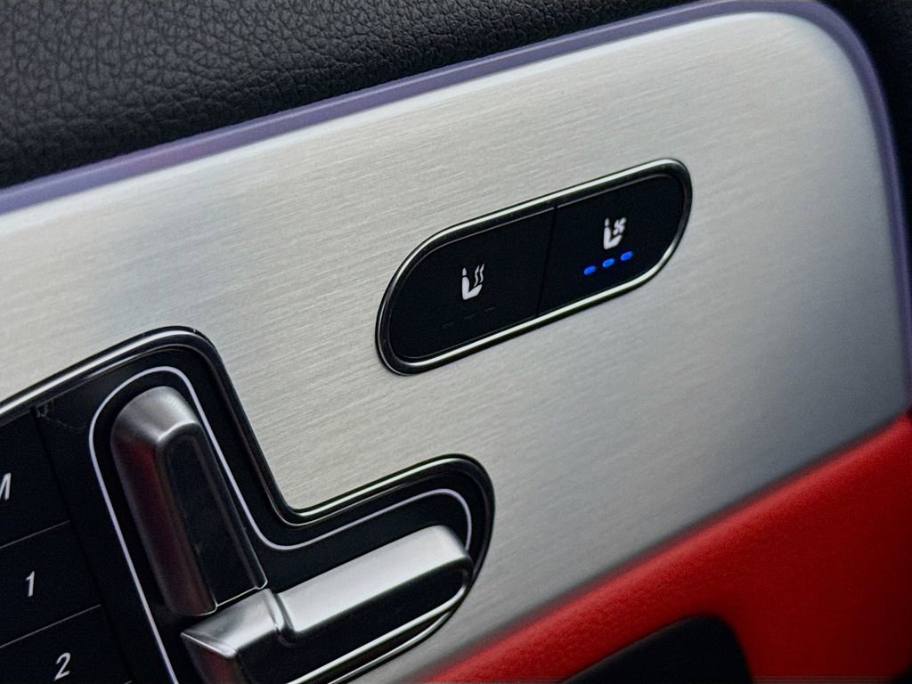 Used 2024 Mercedes-Benz GLA 35 AMG 4MATIC image 23