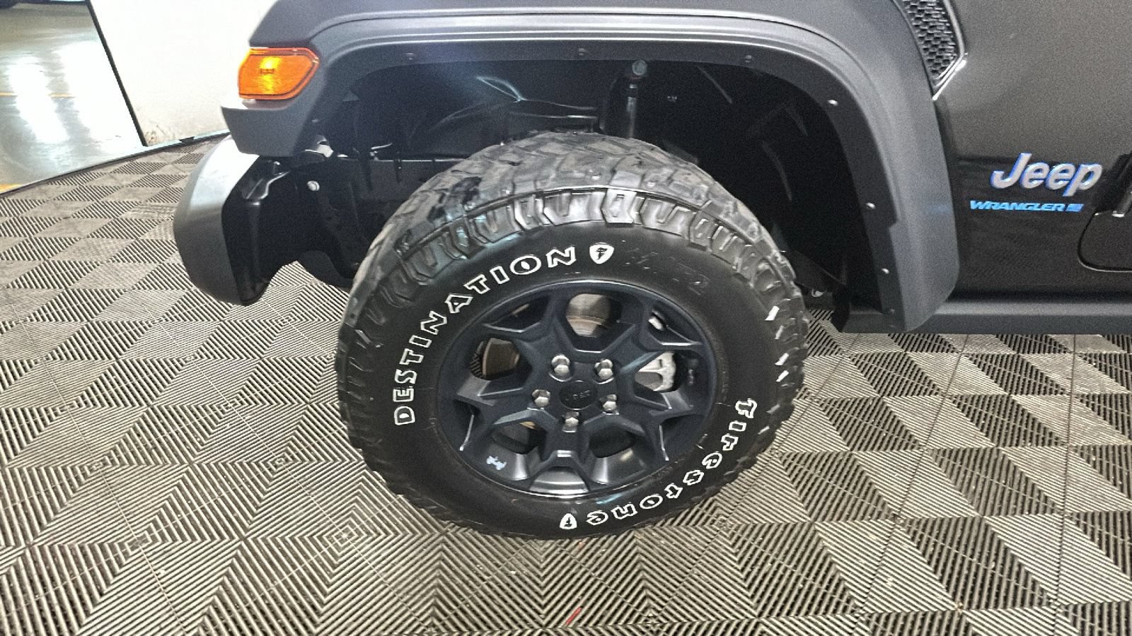 Used 2023 Jeep Wrangler Unlimited AWD/4WD image 10
