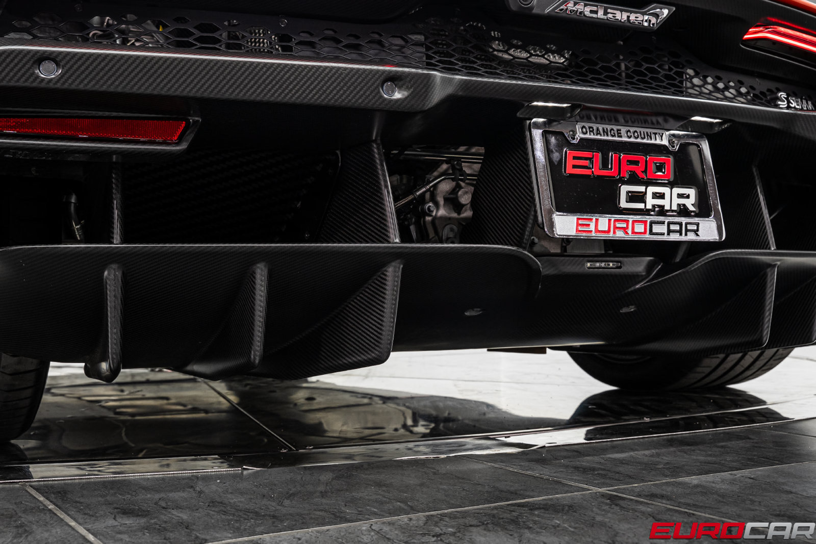 Used 2019 McLaren Senna RWD image 43