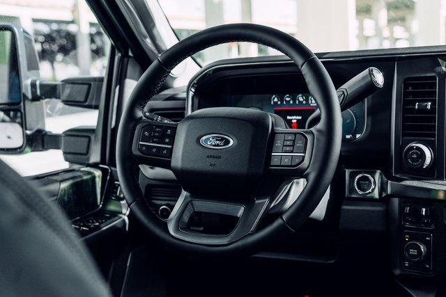 New 2026 Ford F250 Lariat w/ Black Appearance Package AWD/4WD image 26