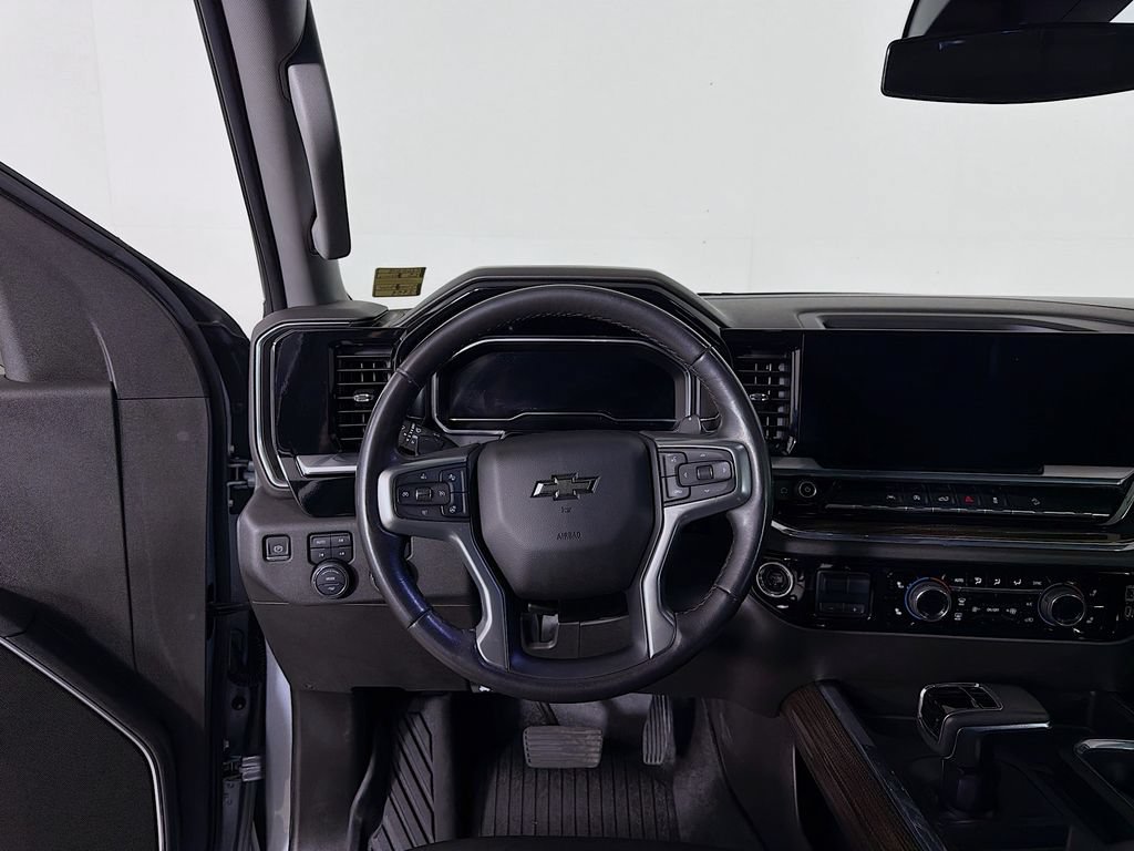 Used 2023 Chevrolet Silverado 1500 RST AWD/4WD image 20
