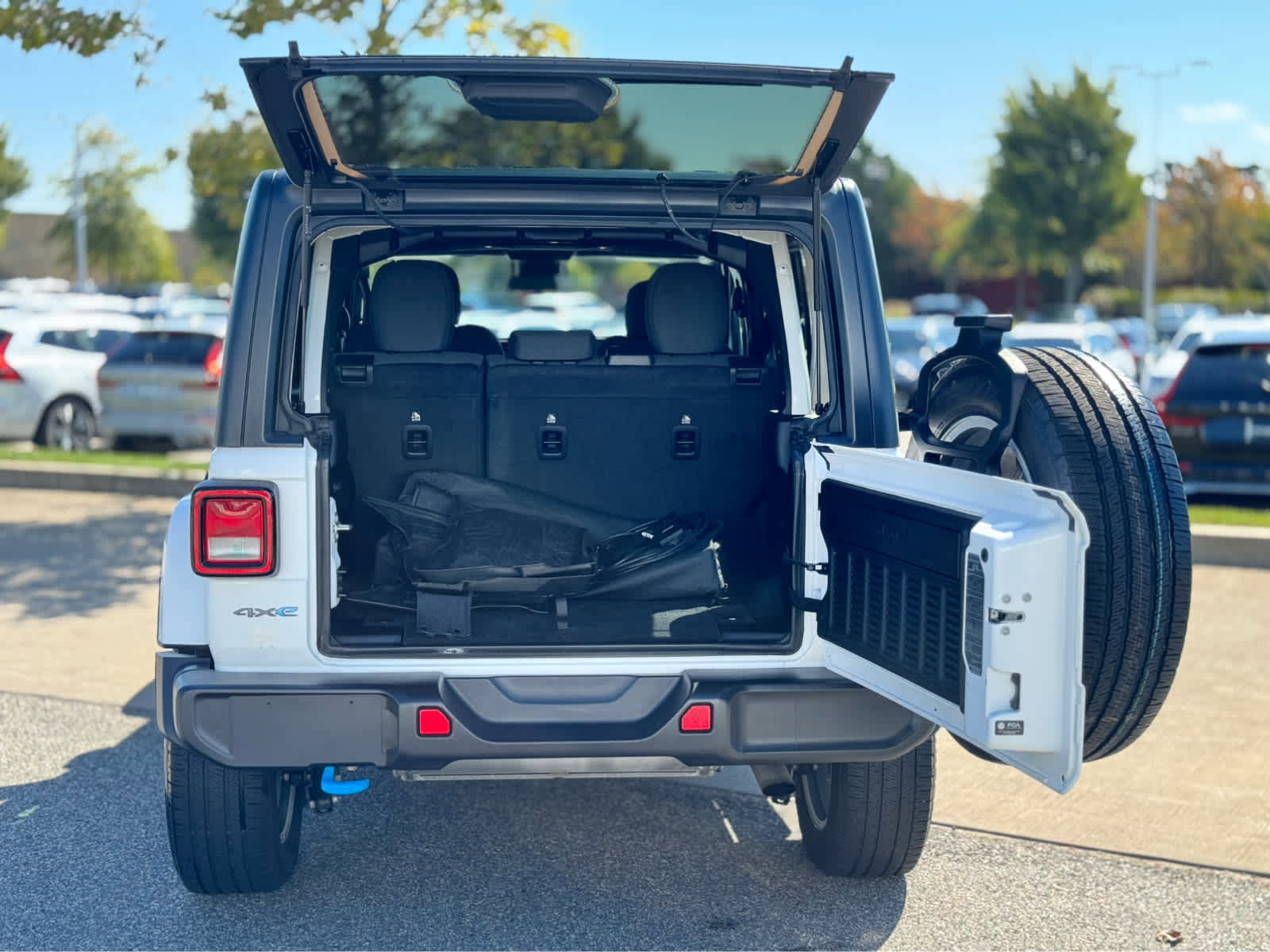 Used 2024 Jeep Wrangler Sport S w/ Convenience Group image 8