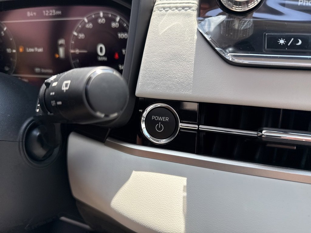 New 2025 Mitsubishi Outlander SEL image 31