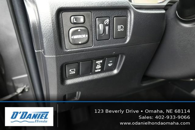 Used 2022 Toyota 4Runner SR5 Premium w/ Moonroof Package AWD/4WD image 27