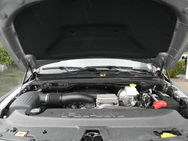 Used 2024 RAM 1500 Laramie AWD/4WD image 8