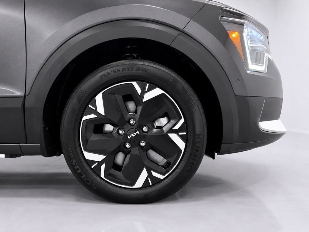 Used 2024 Kia Niro Wave w/ Wave Preserve Package FWD image 6