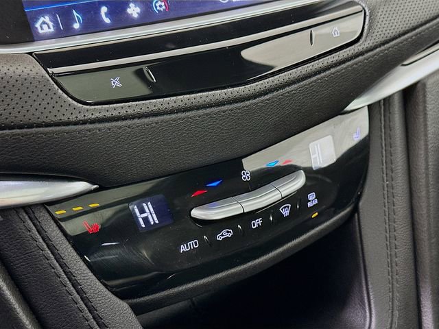 New 2025 Cadillac XT6 Luxury AWD/4WD image 12