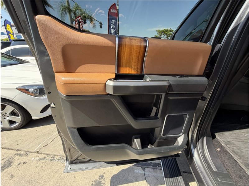 Used 2016 Ford F150 Limited RWD image 23