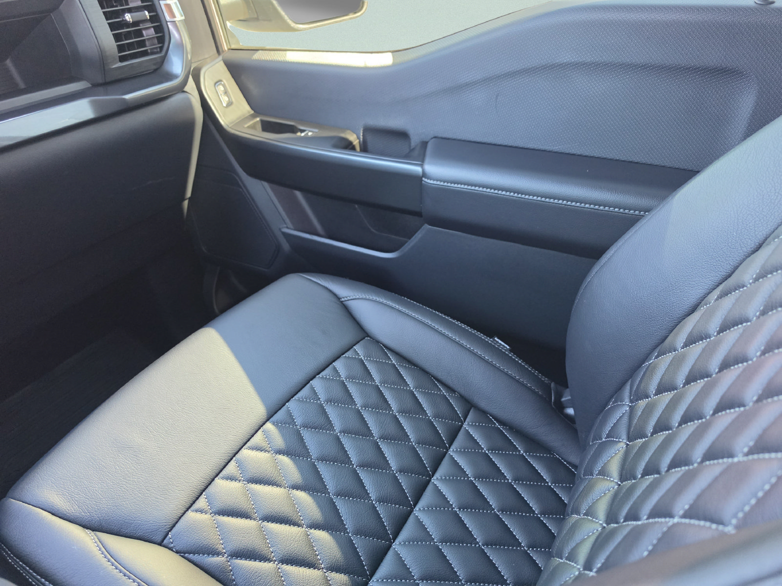 Used 2025 Ford F150 STX AWD/4WD image 22