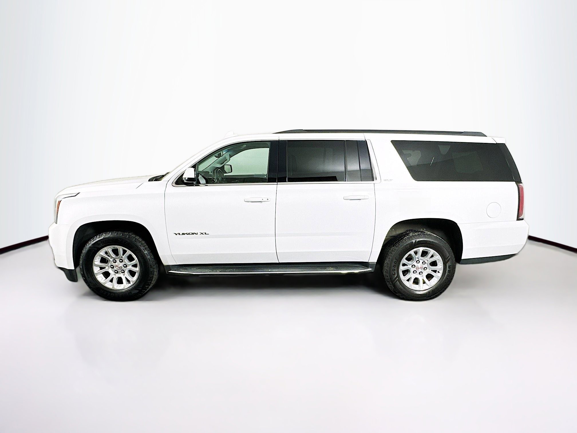 Used 2020 GMC Yukon XL SLT image 4