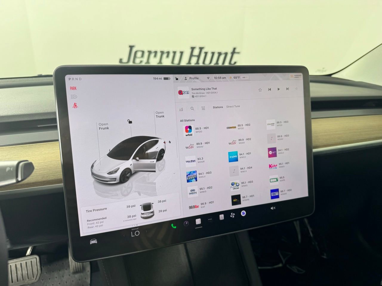 Used 2023 Tesla Model 3 Standard Range image 13