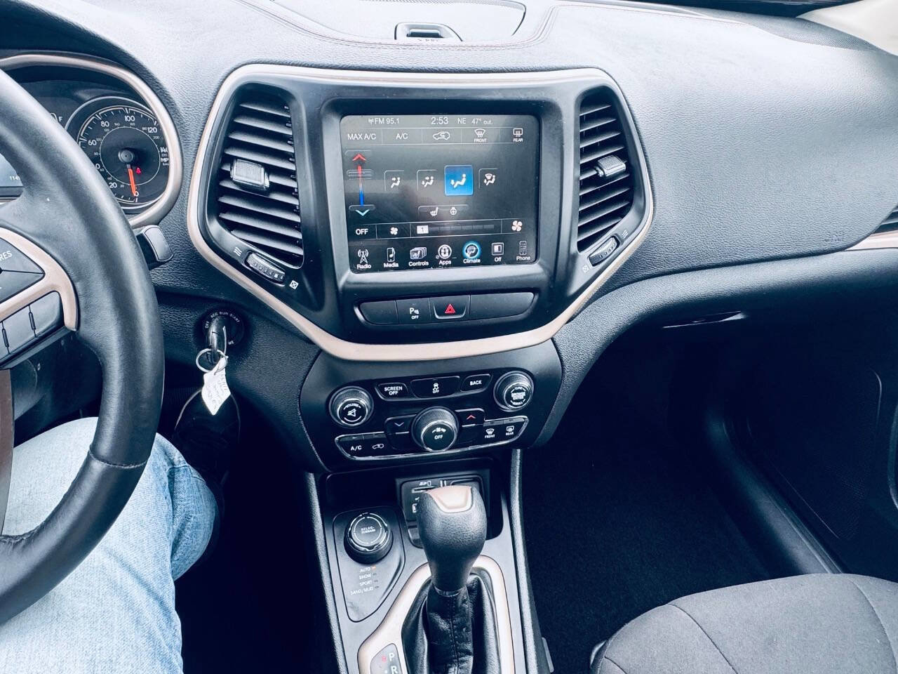 Used 2016 Jeep Cherokee 75th Anniversary image 22