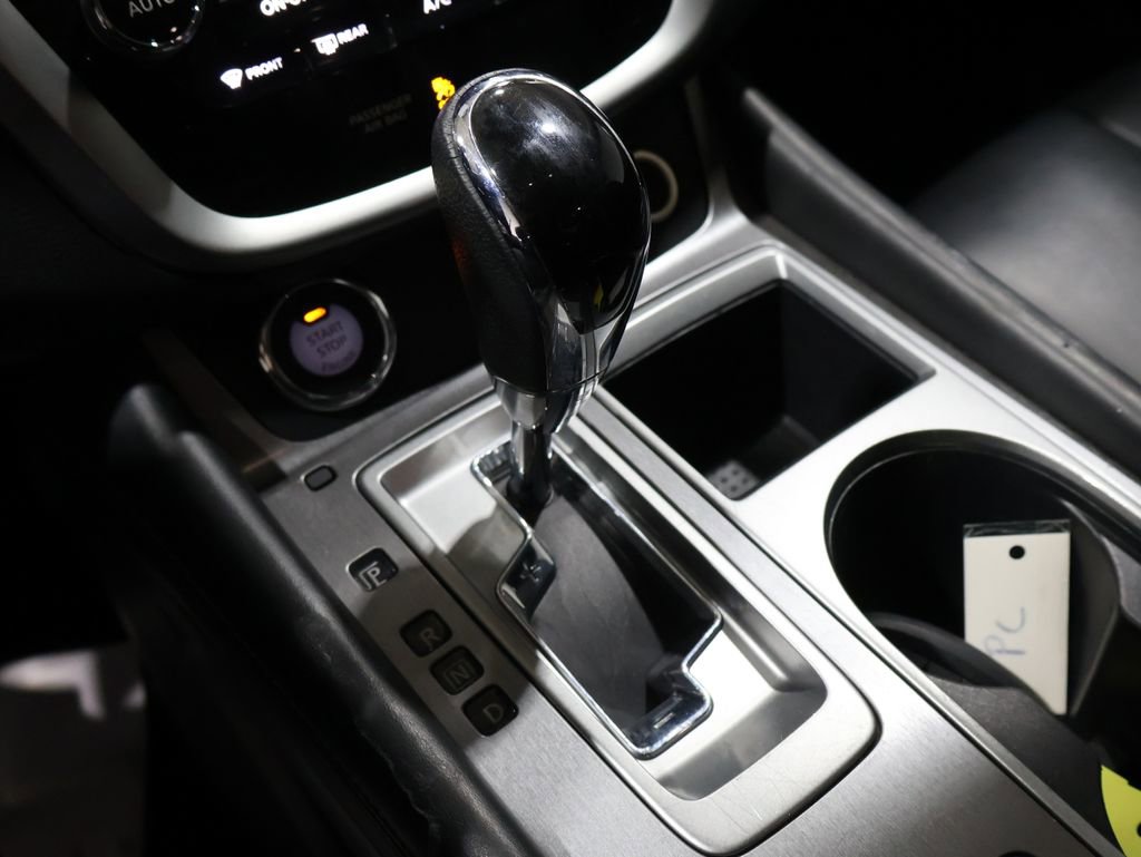 Used 2023 Nissan Murano SV image 28