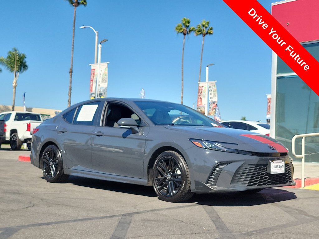 Used 2025 Toyota Camry SE w/ Convenience Package FWD image 34