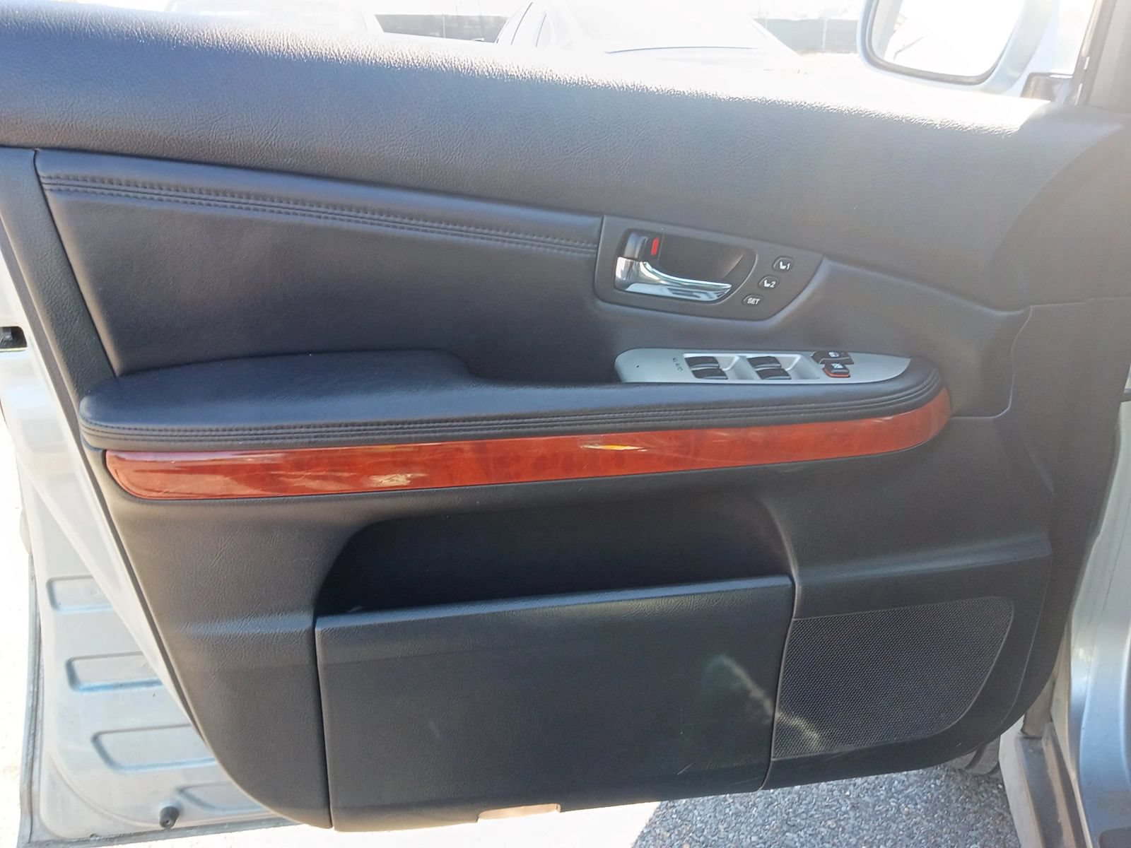 Used 2004 Lexus RX 330 AWD image 13