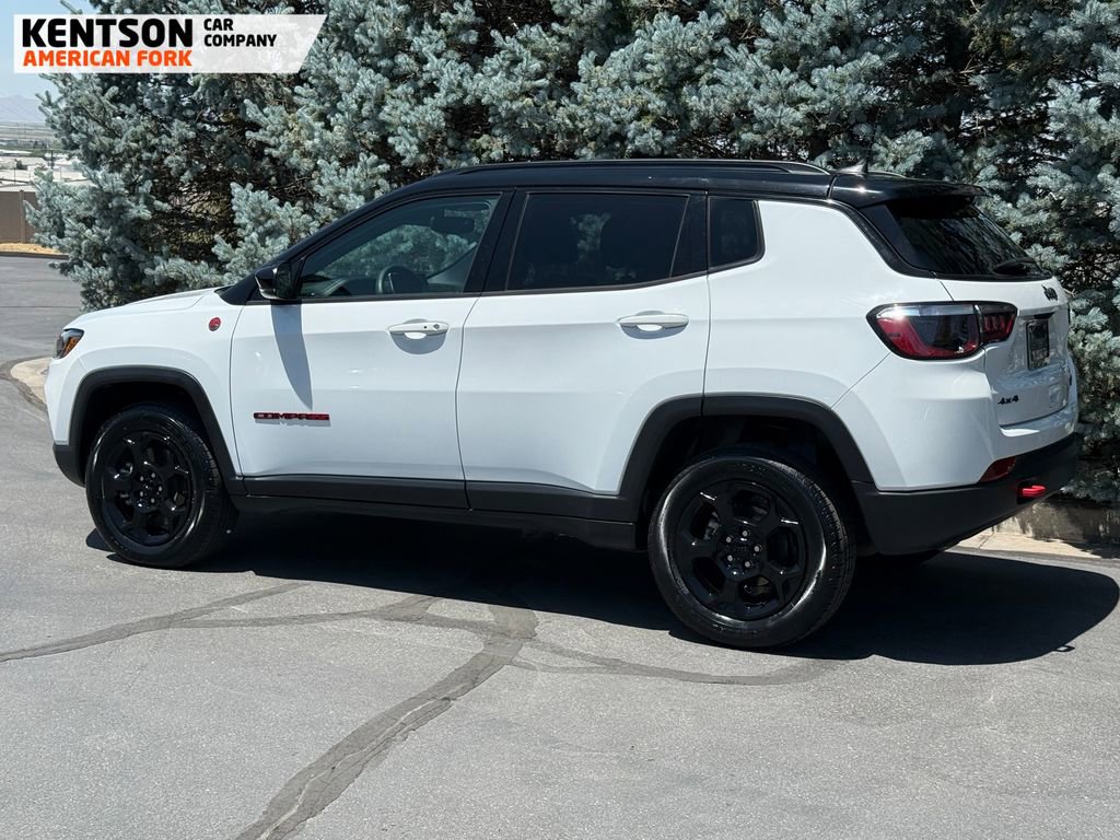 Used 2023 Jeep Compass Trailhawk image 5