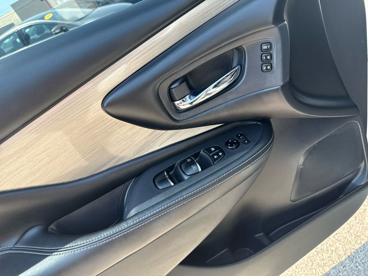 Used 2018 Nissan Murano SL w/ Moonroof Package image 15