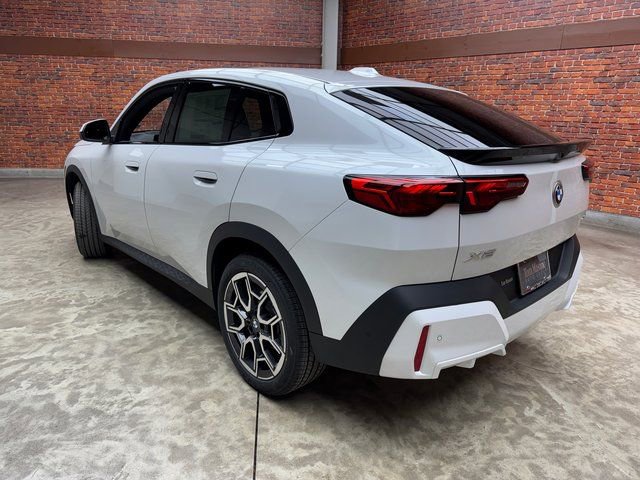 New 2026 BMW X2 xDrive28i w/ Technology Package image 3